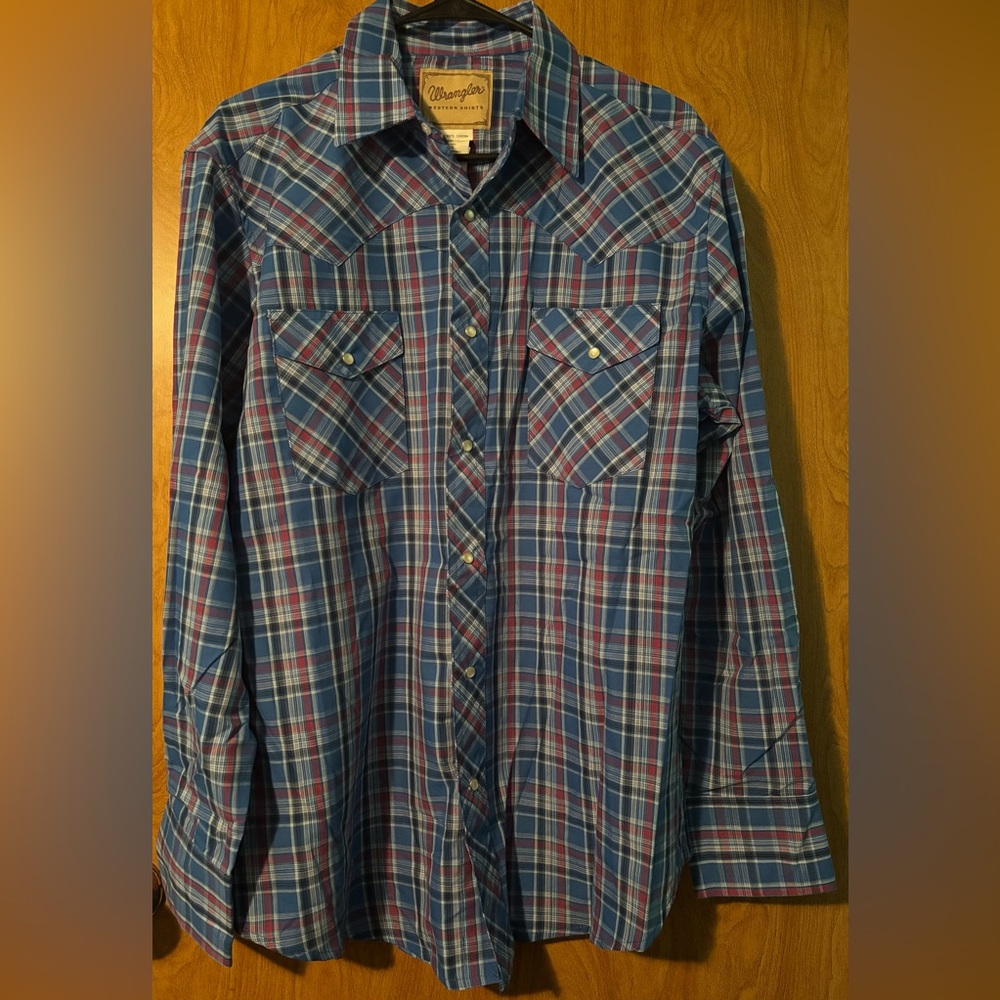 NWOT Wrangler Snap Button Long Sleeve Western Shirt